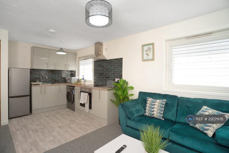 Flat Great Holme Court in Northampton