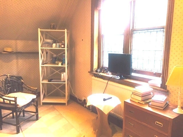 Room Hendon Avenue in Greater London