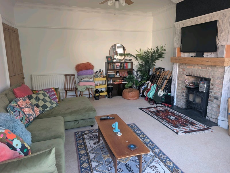 Room Glen Road in Bournemouth