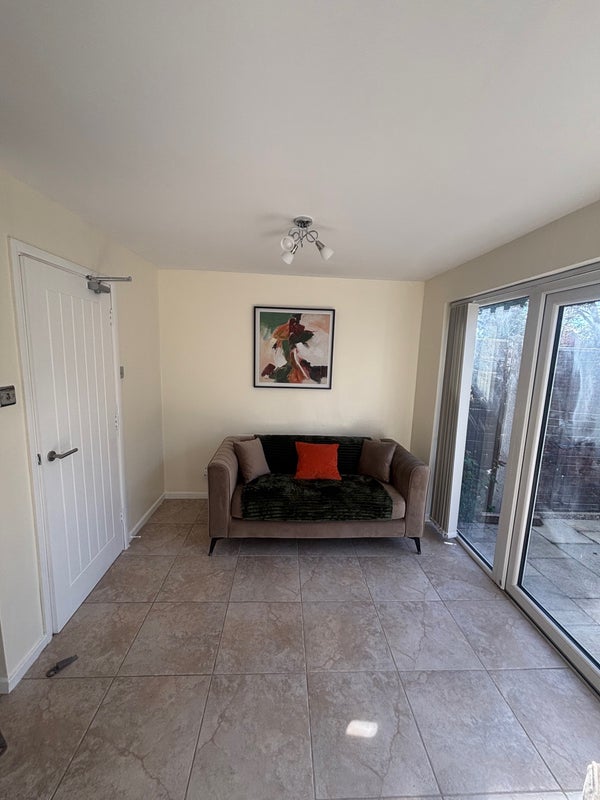 Room Ainsdale Gardens in Birmingham