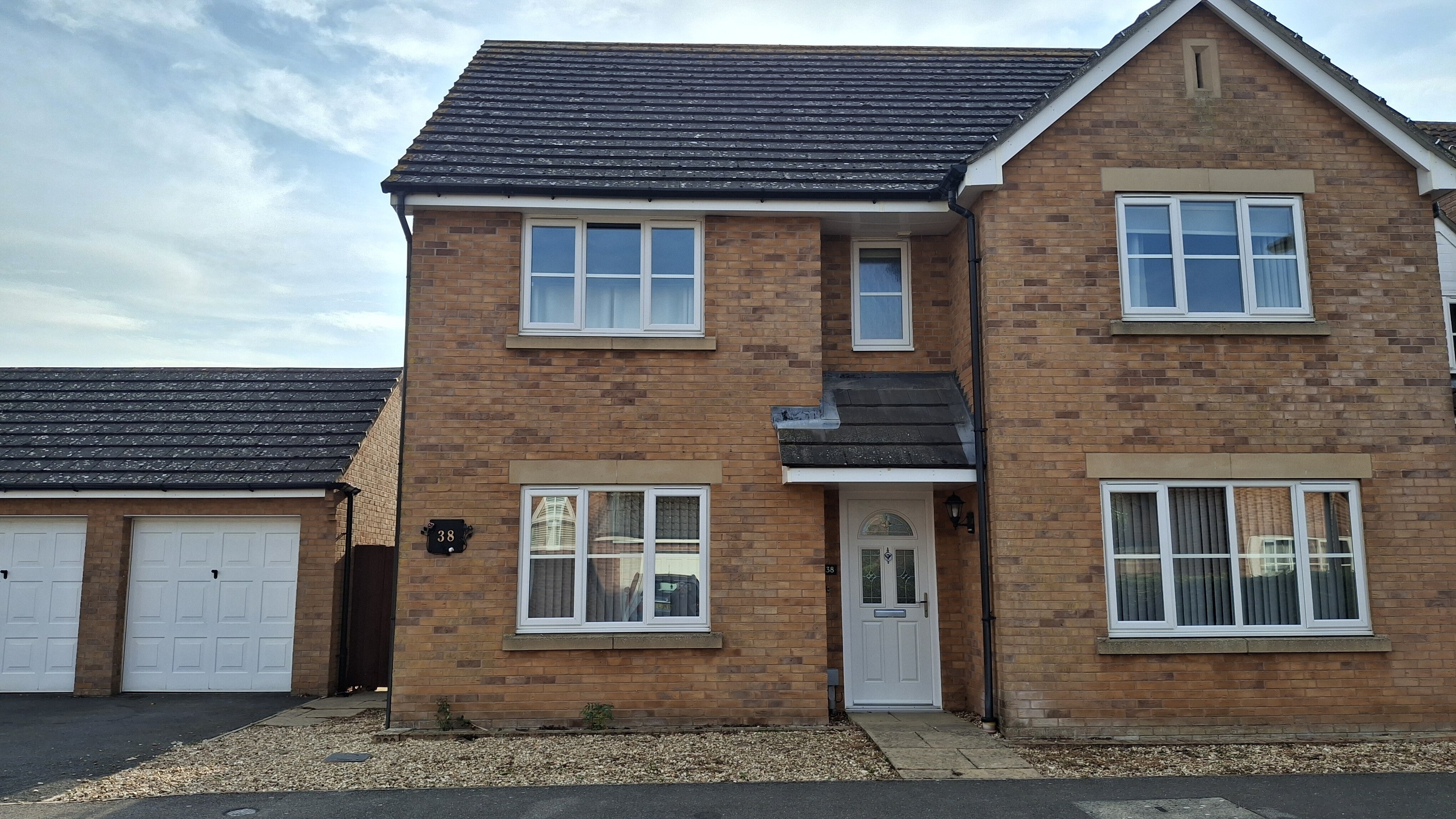 House Field Road in North Kesteven