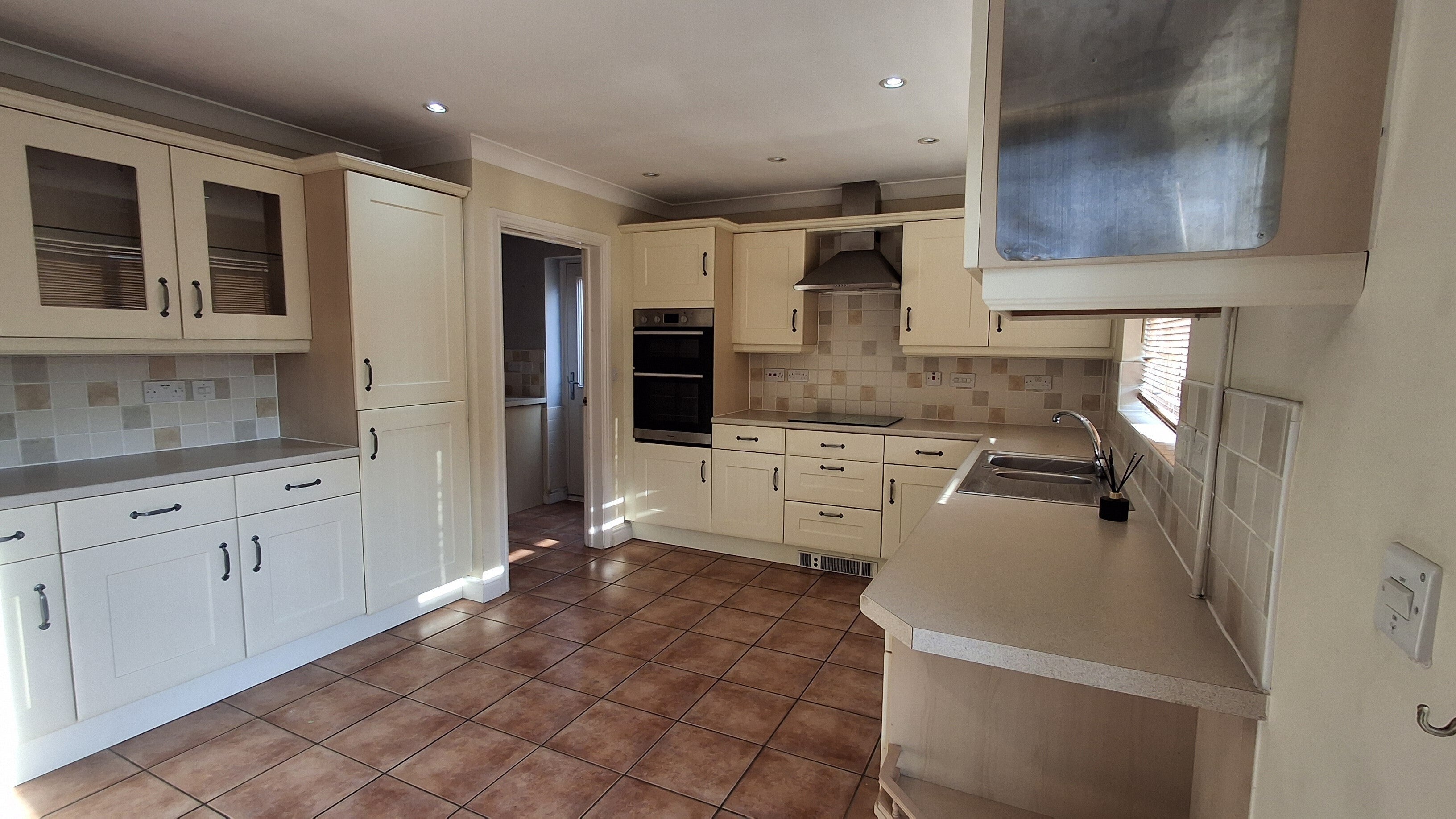 House Field Road in North Kesteven
