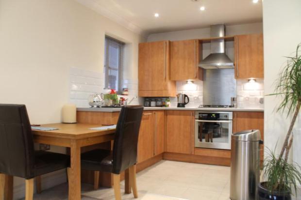 Flat Goldsworth Road in Woking