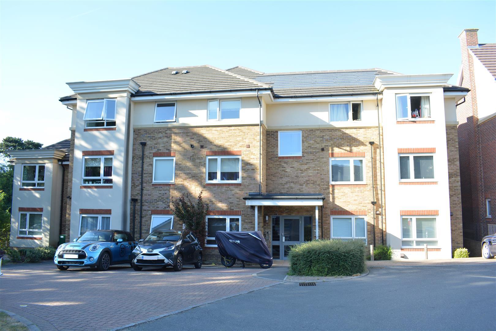 Flat Dalmeny Way in Epsom and Ewell