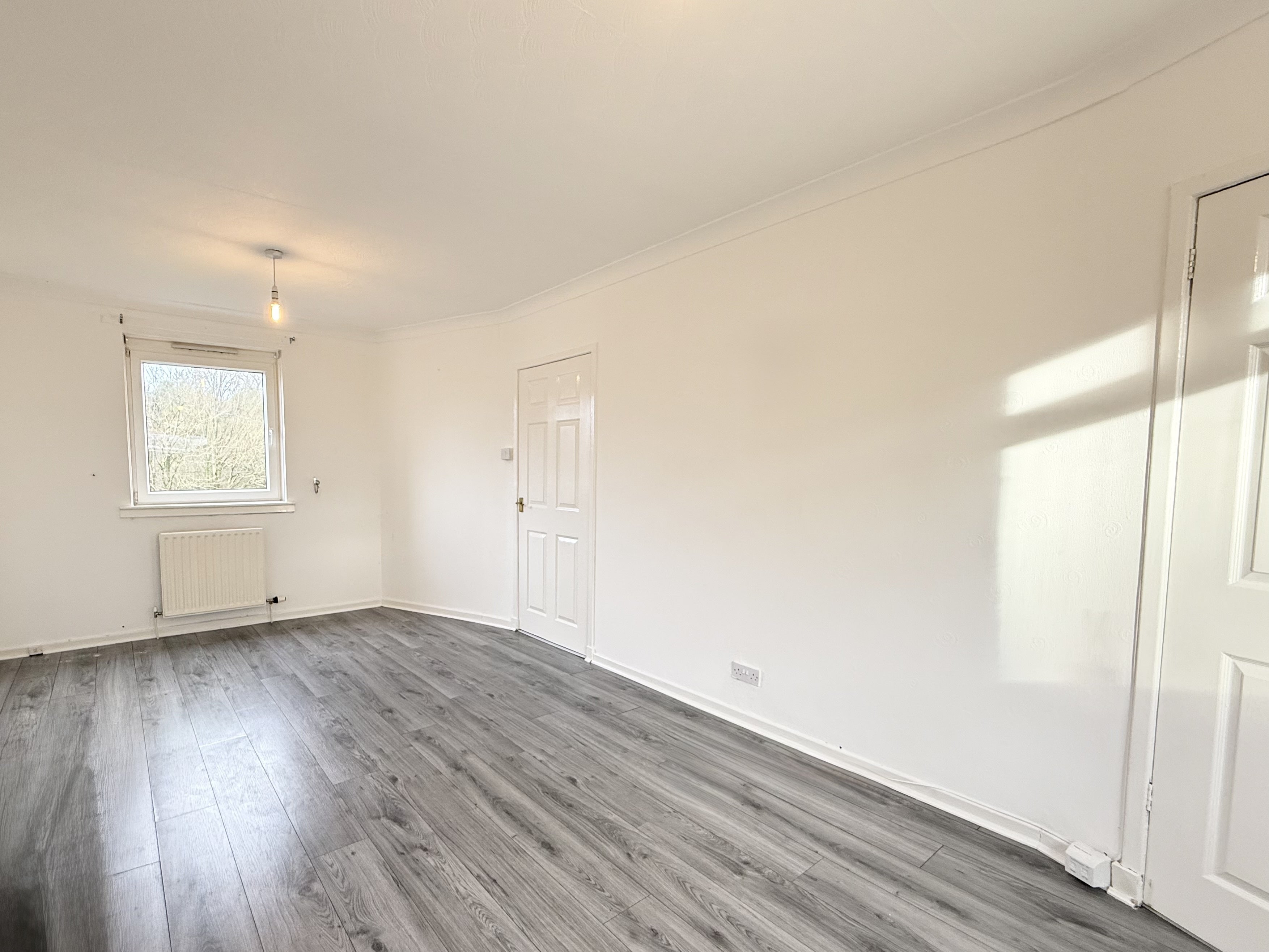 Flat North Dryburgh Road in Wishaw