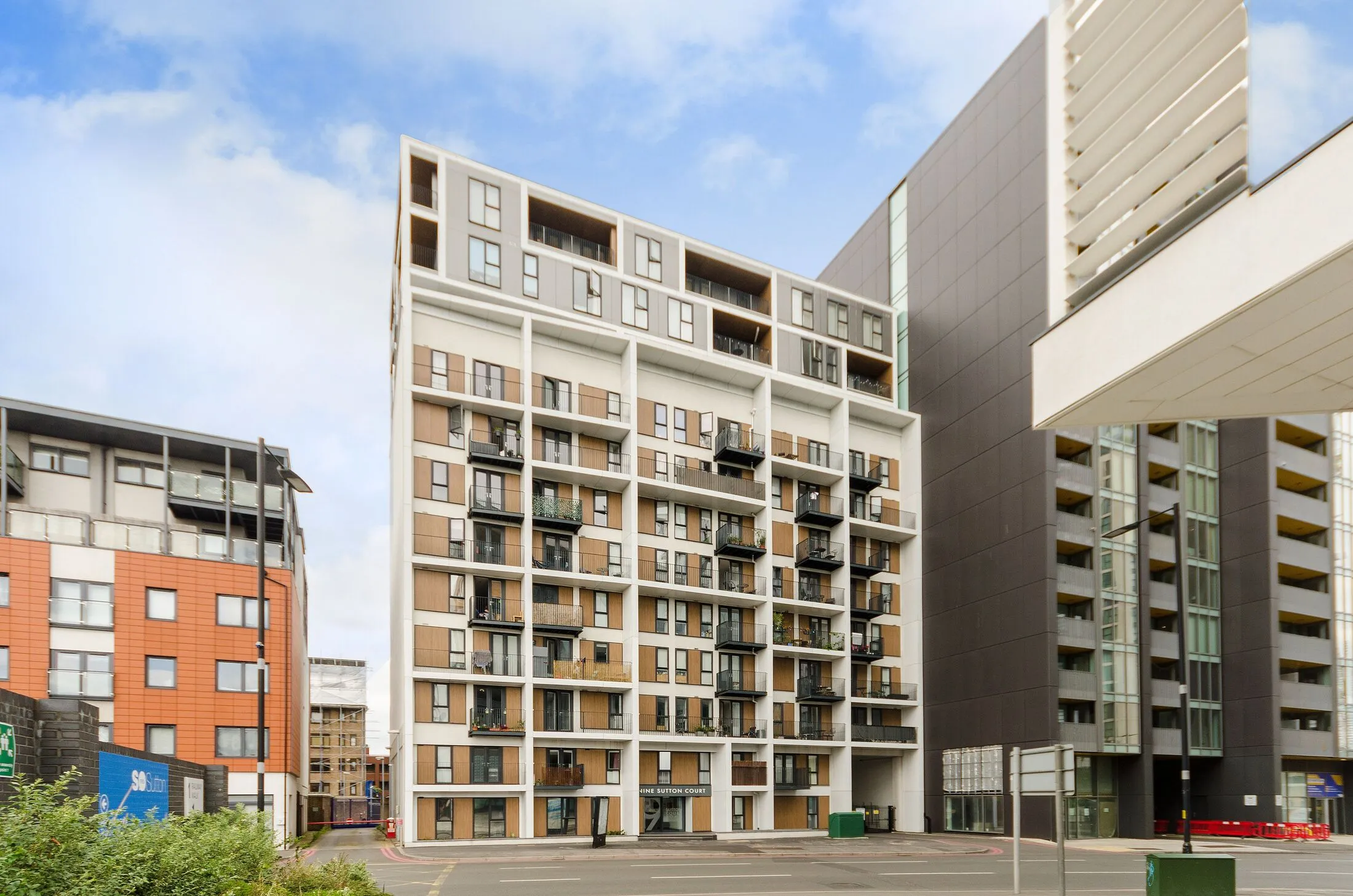 Flat Sutton Court Road in Greater London