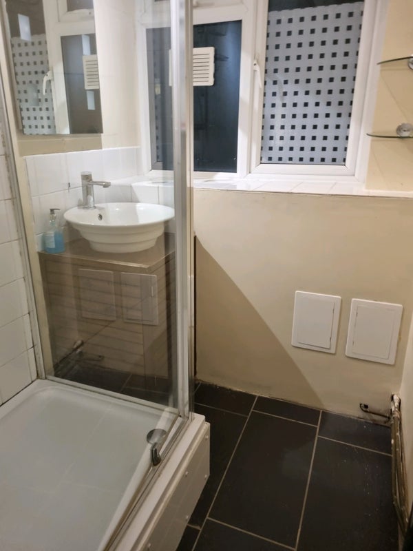 Flat Sawkins Close in Greater London