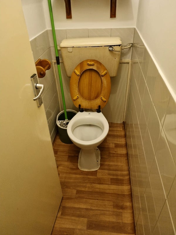 Flat Sawkins Close in Greater London