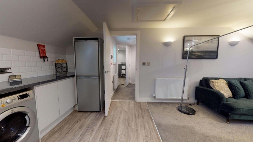Flat Binswood Avenue in Royal Leamington Spa