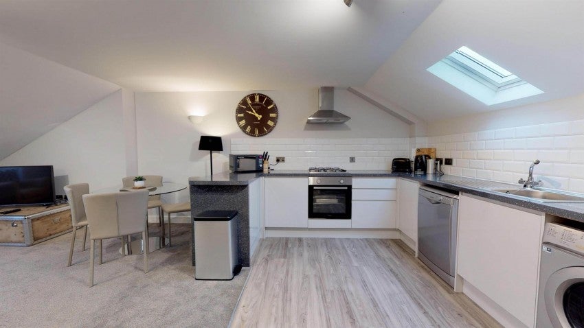 Flat Binswood Avenue in Royal Leamington Spa