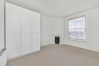 Flat Cambridge Road in Greater London