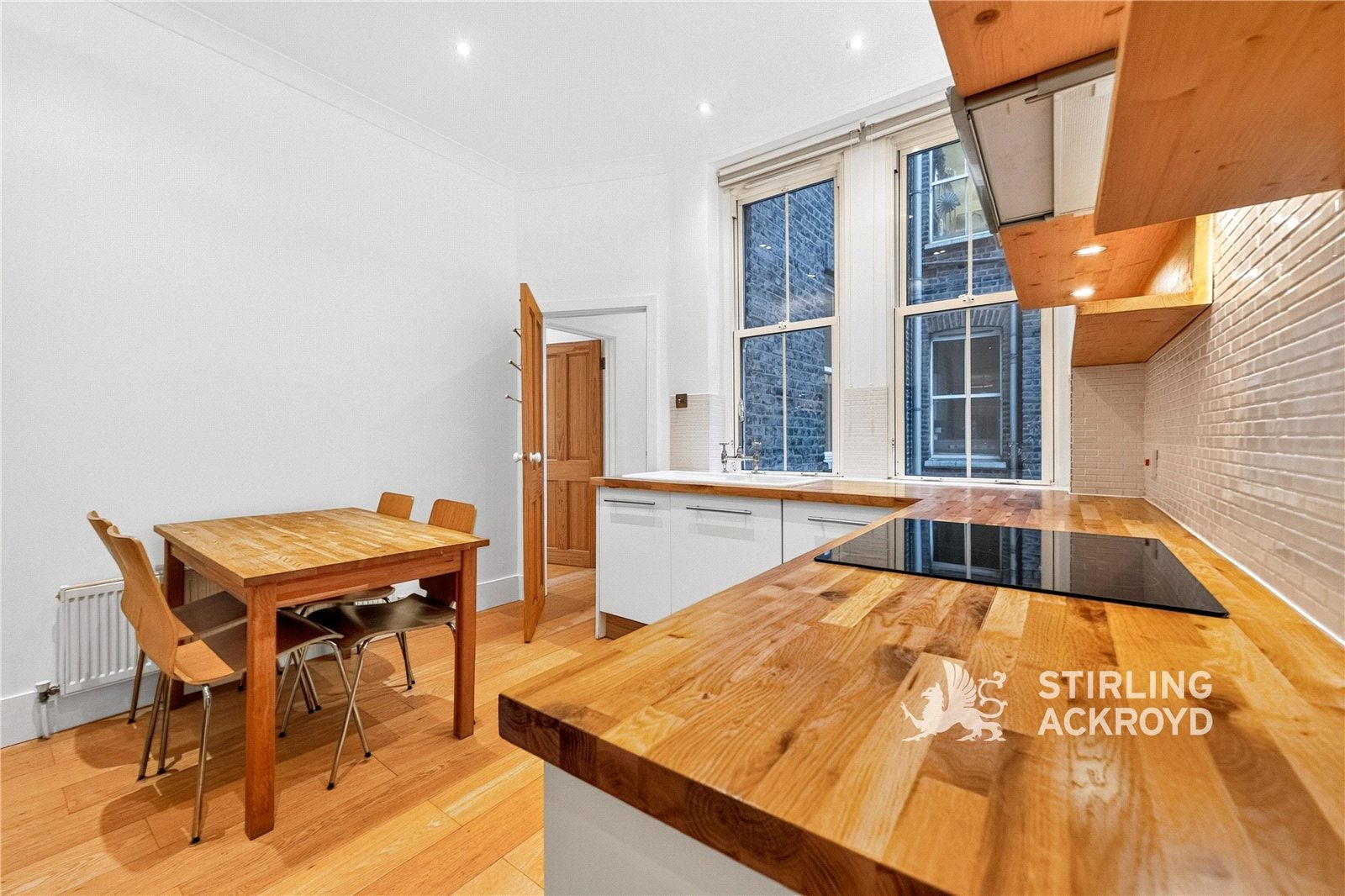 Flat Plender Street in Greater London