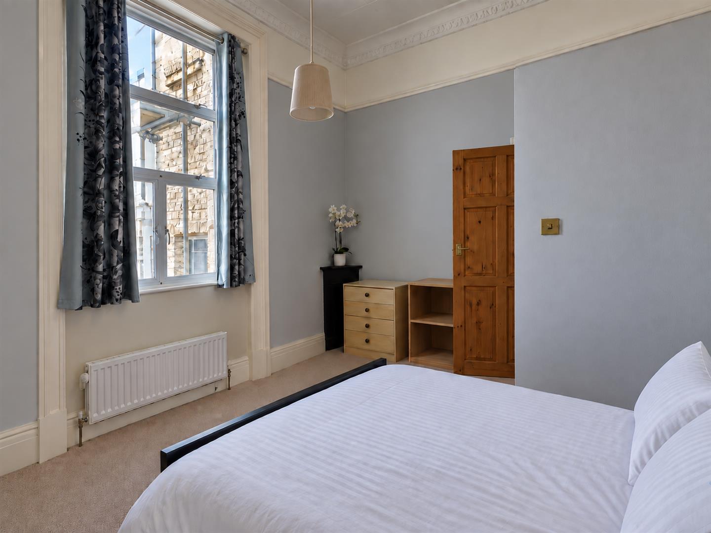 Flat St Stephen's Gardens in City of Westminster