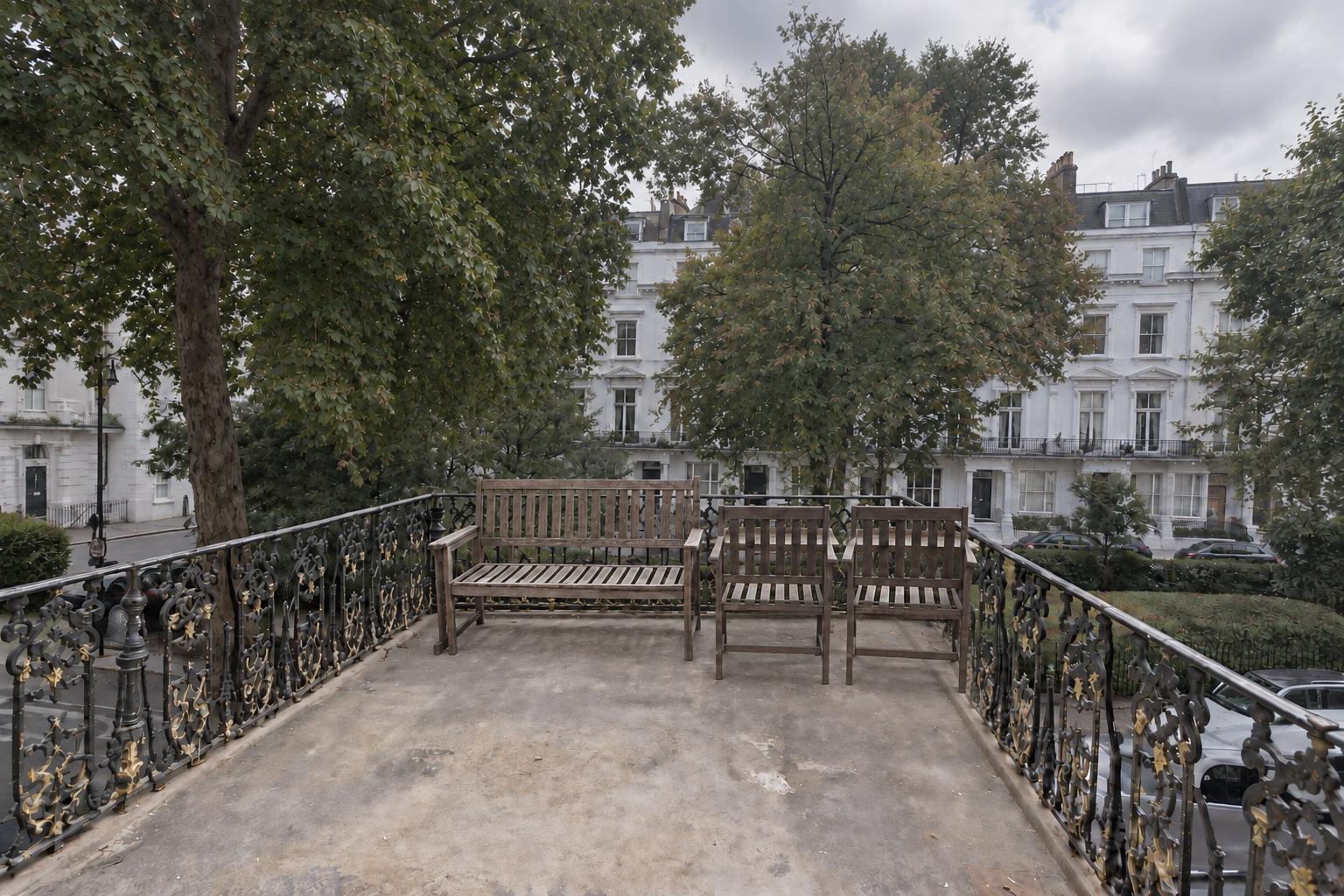 Flat St Stephen's Gardens in City of Westminster