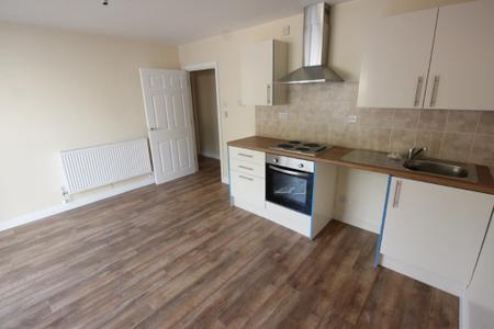 Flat Pantygraigwen Road in Pontypridd