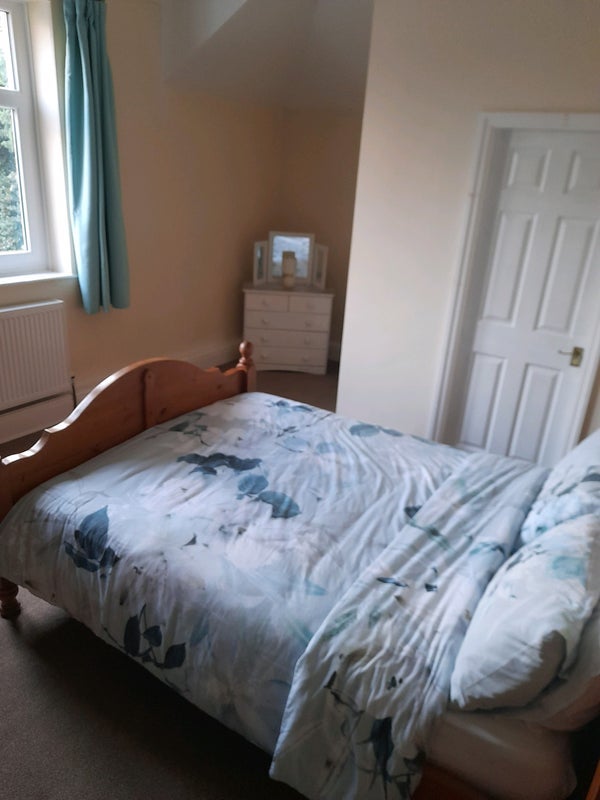 Room Brooklands Court in Leeds