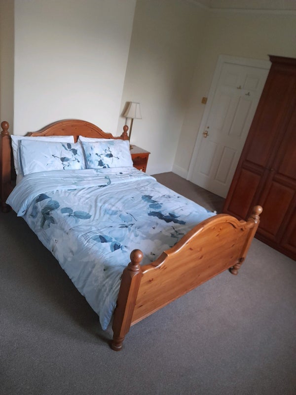 Room Brooklands Court in Leeds