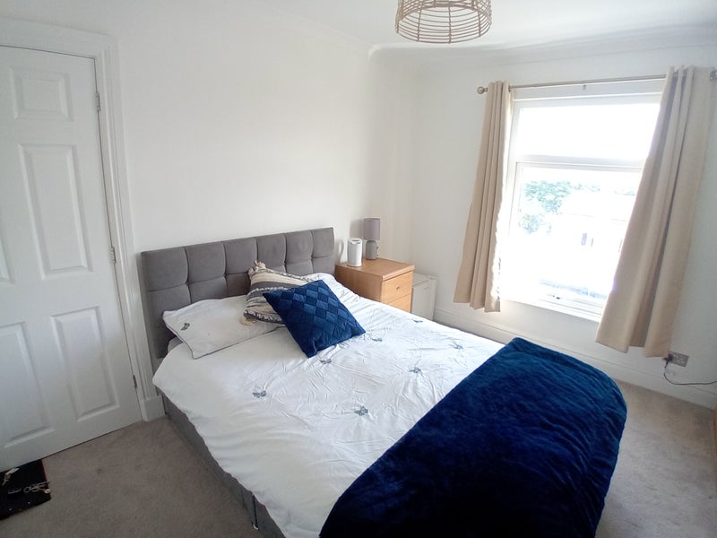 Room Redwick Road in Redwick