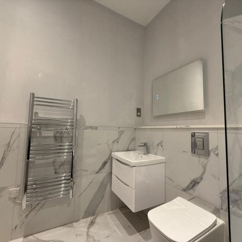 Flat Eaton Rise in Greater London