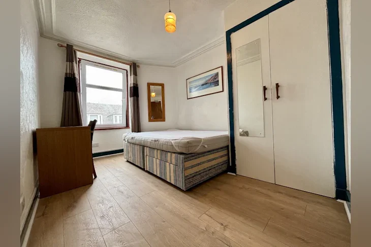 Room South Mount Street in Aberdeen City