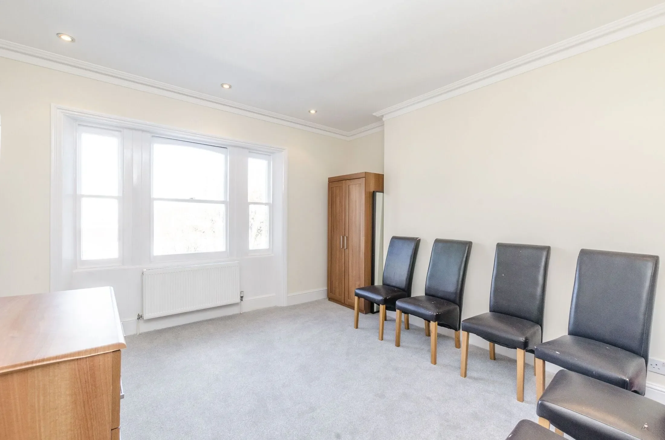 Flat Lower Merton Rise in Greater London