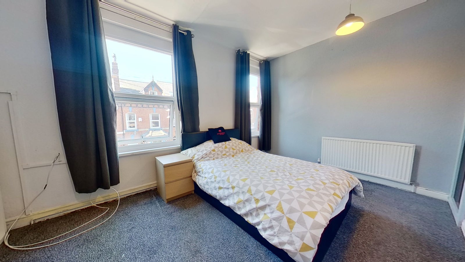 Room Hessle Place in Leeds