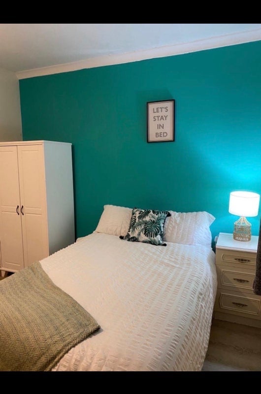 Room Mount Street in Liverpool