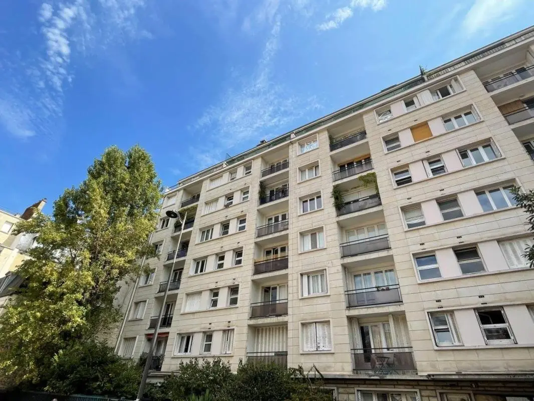 Flat Rue de l'Abbé Carton in Paris