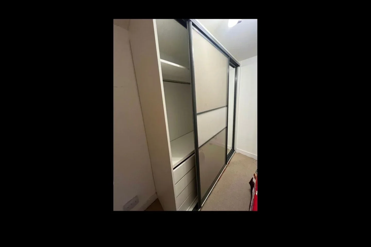 Room Upper Rainham Road in Greater London