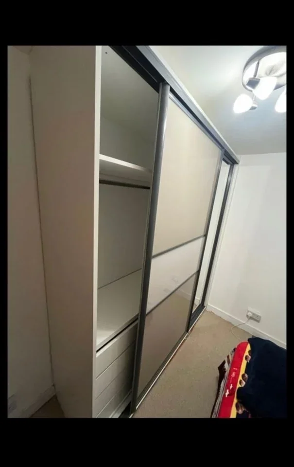 Room Upper Rainham Road in Greater London