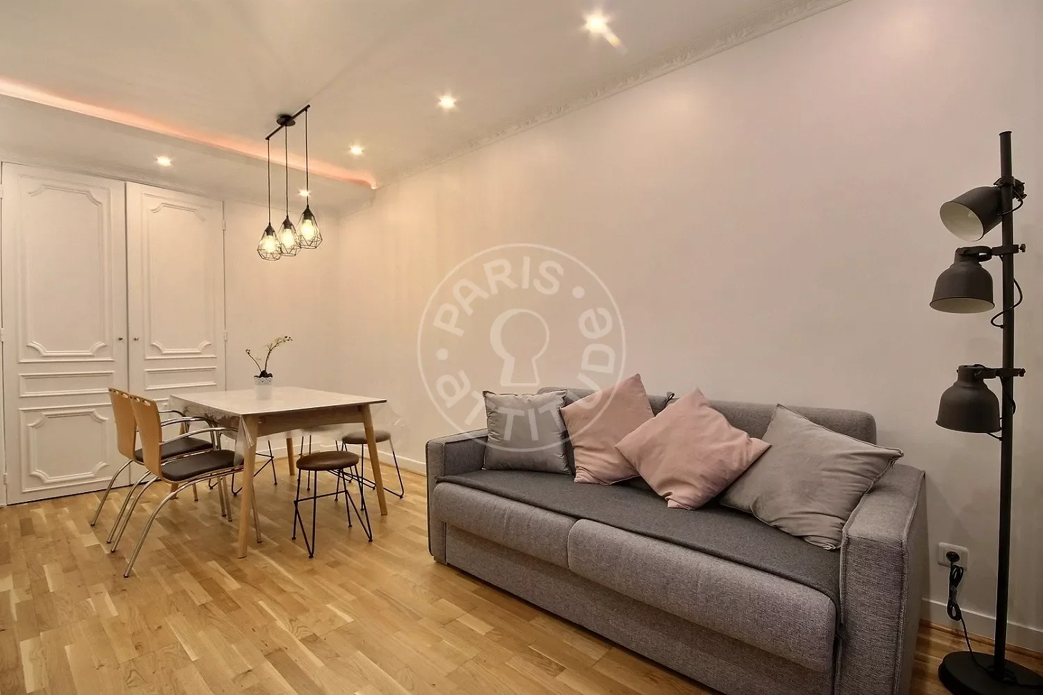 Flat Boulevard de Strasbourg in Paris