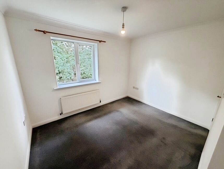 Flat Coracle Close in Fareham
