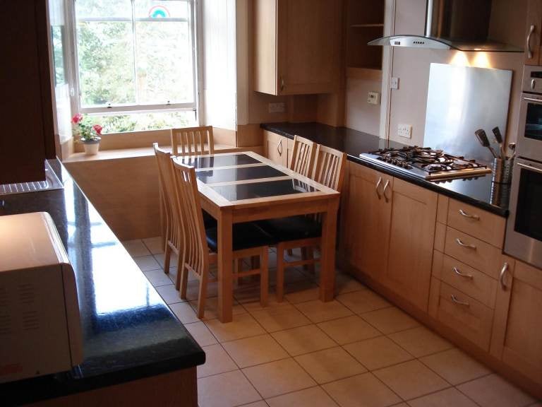 Flat Marchmont Crescent in City of Edinburgh