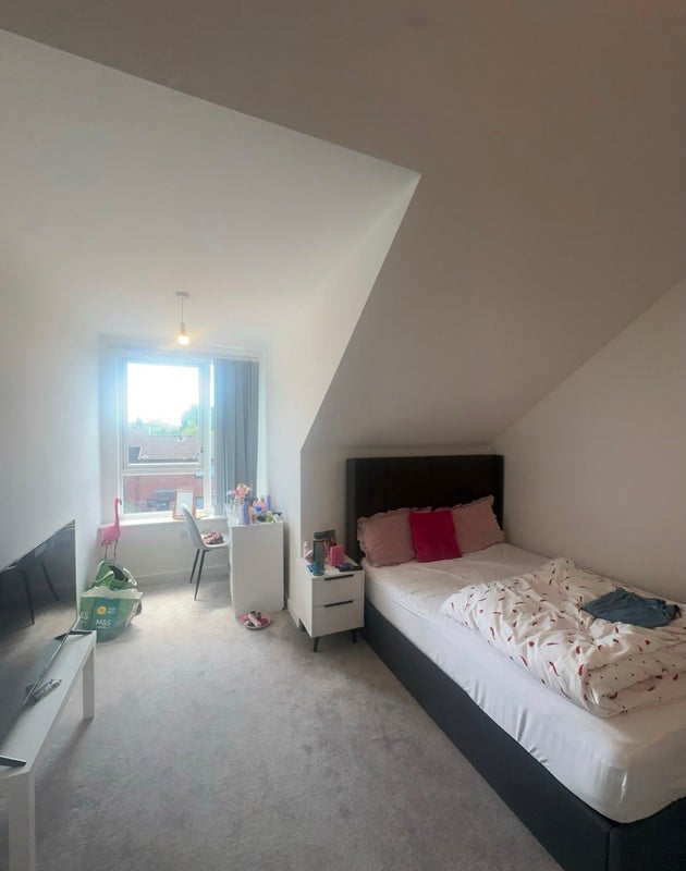 Room Balsall Heath Road in Birmingham