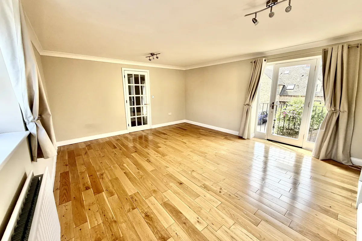 Room Farriers Court in West Oxfordshire