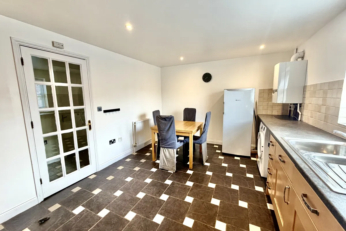 Room Farriers Court in West Oxfordshire