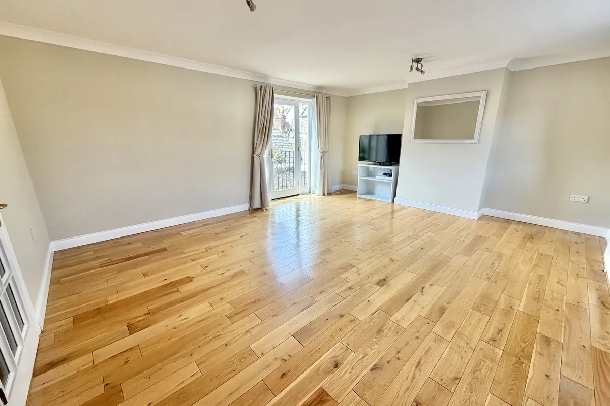 Room Farriers Court in West Oxfordshire