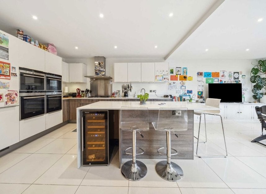 House Ormond Avenue in Greater London