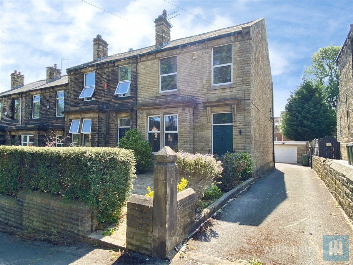 House Moorlands Road in Kirklees