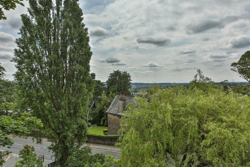 Room Sale Hill in Sheffield