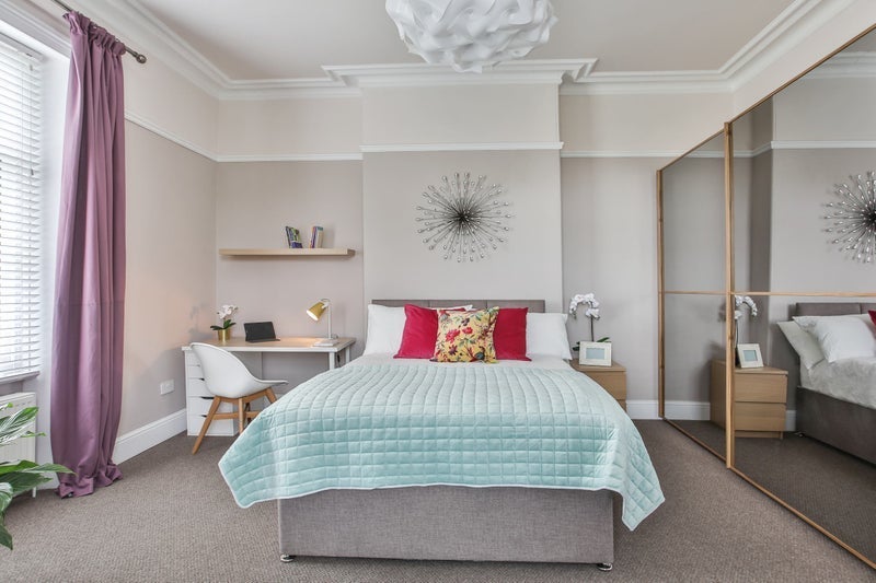 Room Sale Hill in Sheffield