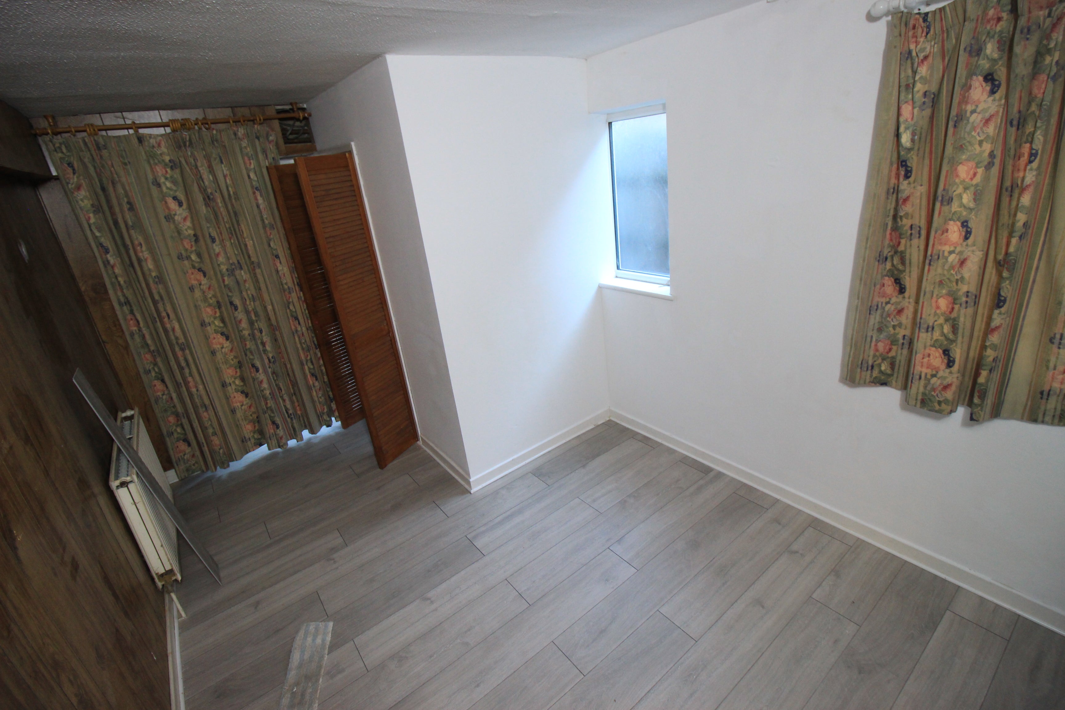 Flat Coldharbour Lane in Greater London