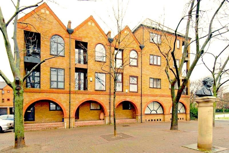 House Brunswick Quay in Greater London