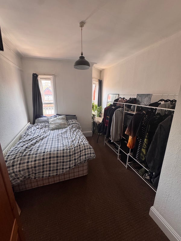 Room Goulden Road in Manchester