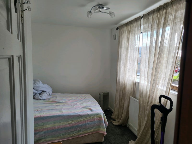 Room St Chad's Crescent in Oldham