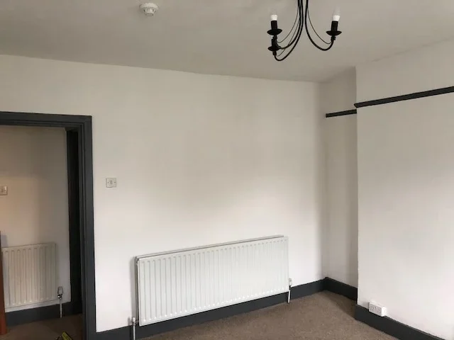 Flat Clyde Road in Greater London