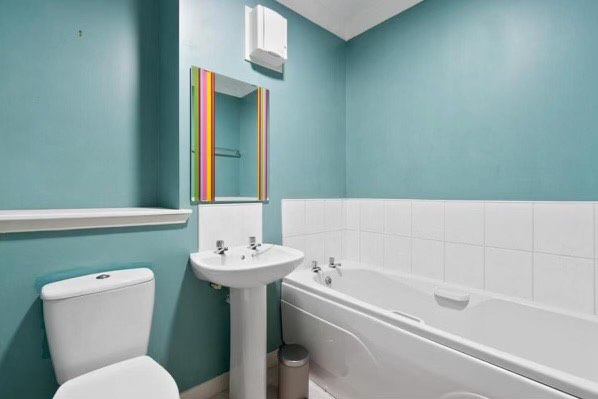 Room Curle Street in Glasgow