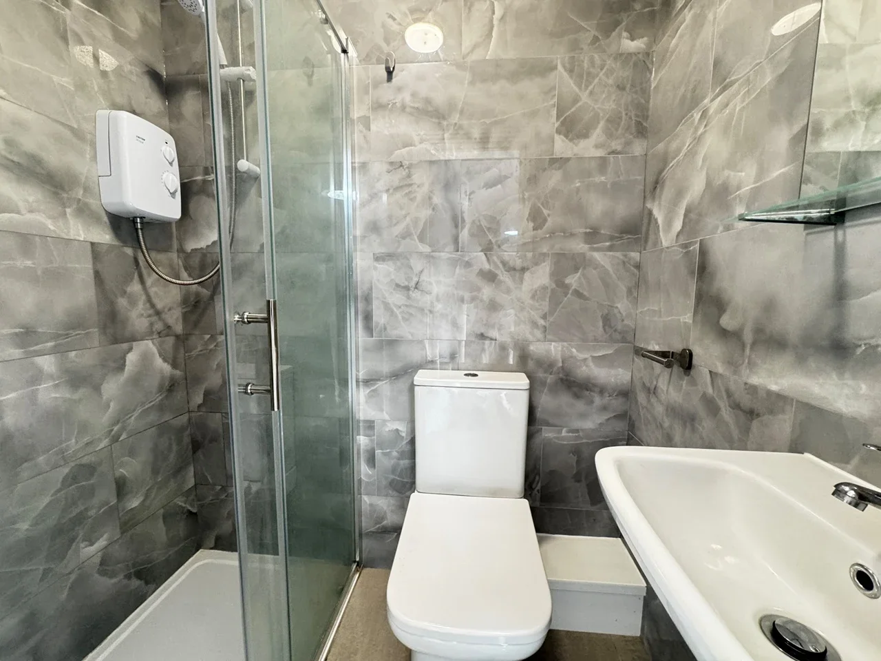 Flat Tamworth Lane in Greater London