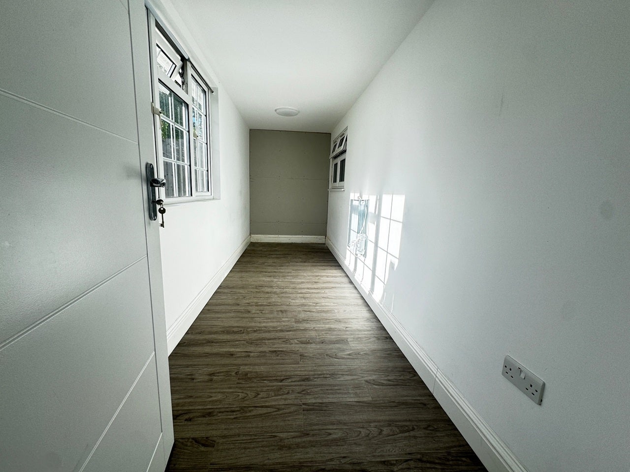 Flat Tamworth Lane in Greater London