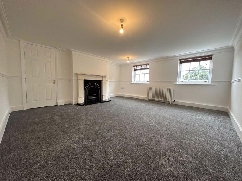 Flat Crooms Hill in Greater London